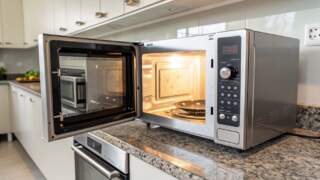 Como Limpar Micro-ondas por Dentro sem Esforço